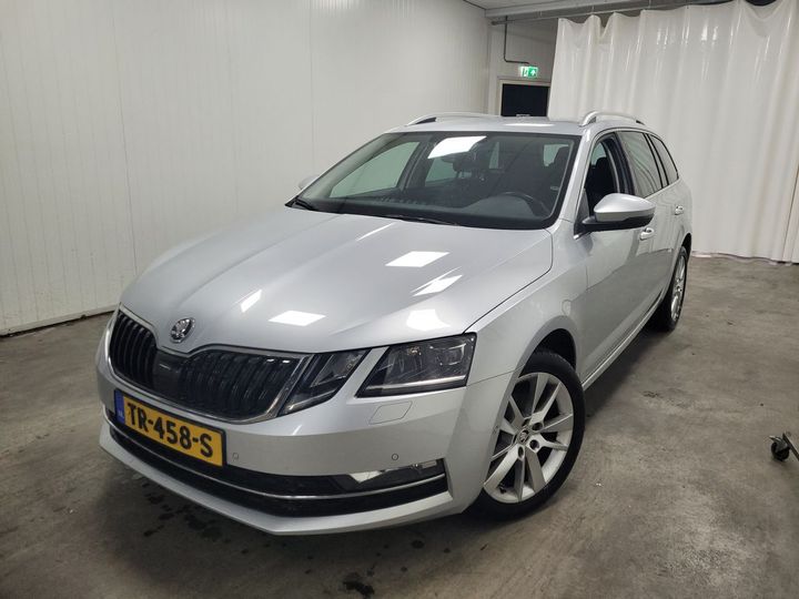 SKODA OCTAVIA 2018 tmbjg9ne1k0033617