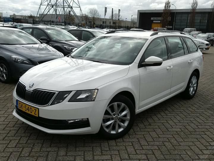 SKODA OCTAVIA 2018 tmbjg9ne2j0316106