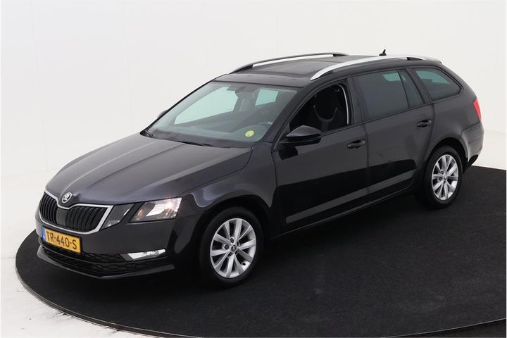 SKODA OCTAVIA 2018 tmbjg9ne3k0044117