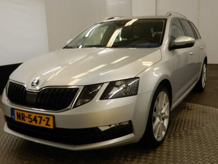 SKODA OCTAVIA 2017 tmbjg9ne5j0006998