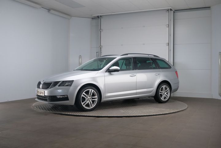 SKODA OCTAVIA 2017 tmbjg9ne5j0160336