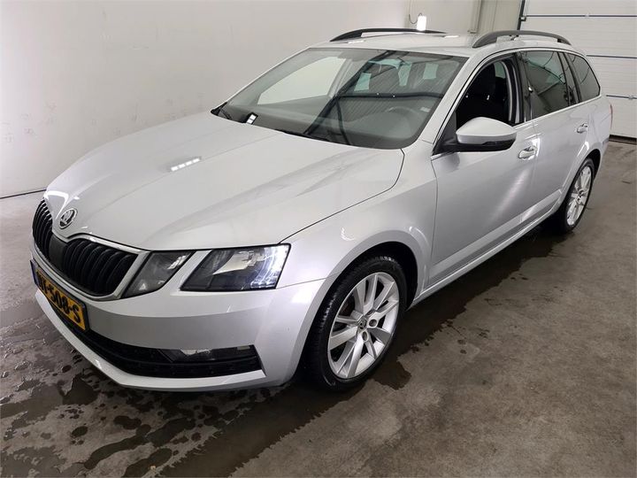 SKODA OCTAVIA 2017 tmbjg9ne7j0009031