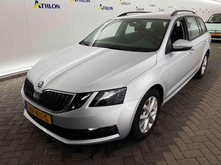 SKODA OCTAVIA 2017 tmbjg9ne7j0030574