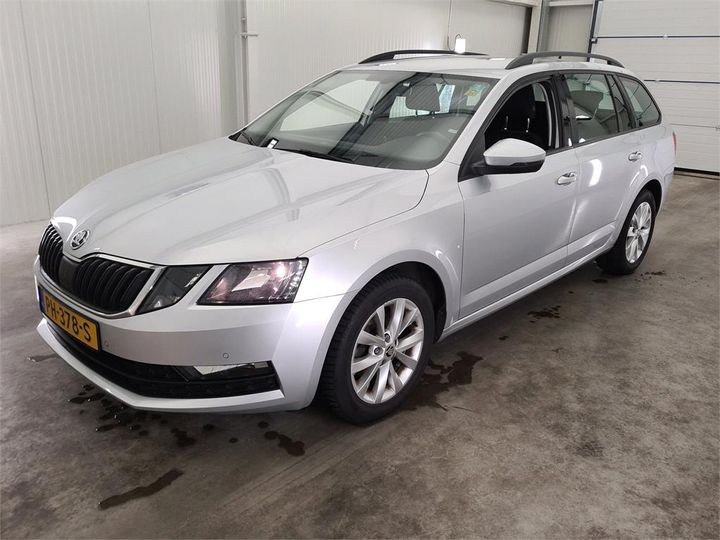 SKODA OCTAVIA 2017 tmbjg9ne7j0110506