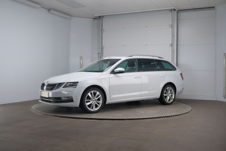 SKODA OCTAVIA 2018 tmbjg9ne7j0270823