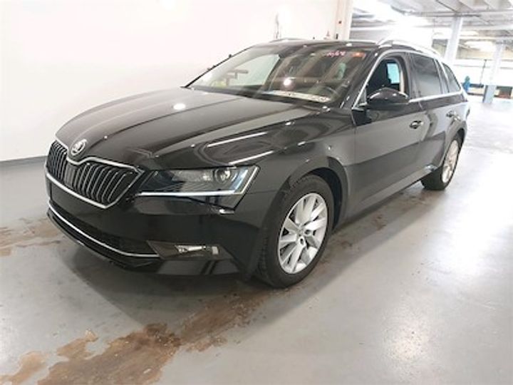 SKODA SUPERB 2018 tmbjg9np1h7561238