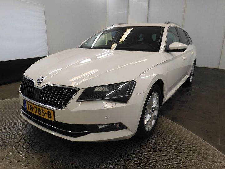 SKODA SUPERB 2018 tmbjg9np1j7608130