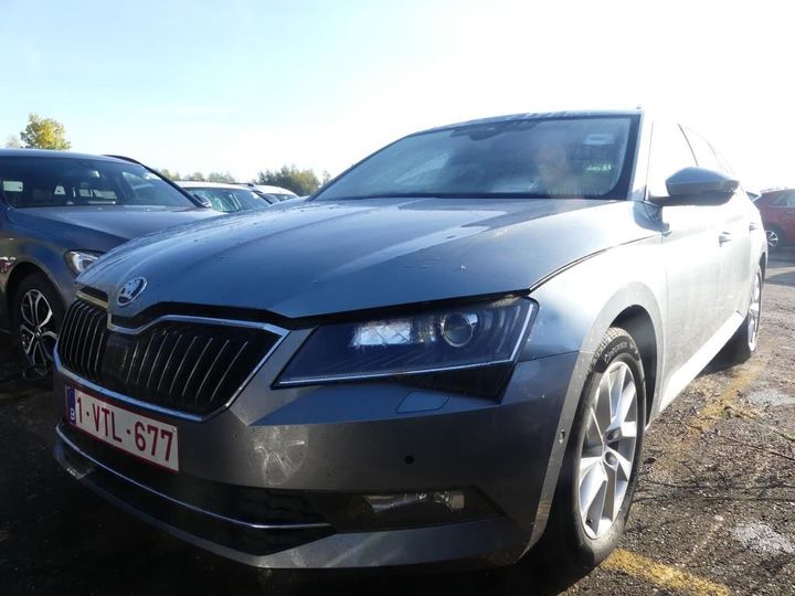 SKODA SUPERB 2019 tmbjg9np1k7014591