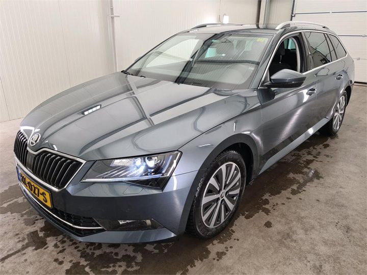 SKODA SUPERB 2018 tmbjg9np2j7550061