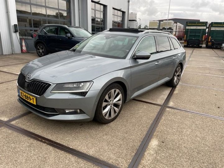 SKODA SUPERB 2017 tmbjg9np3h7501784