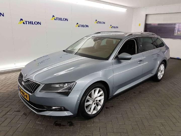 SKODA SUPERB 2017 tmbjg9np3h7561130