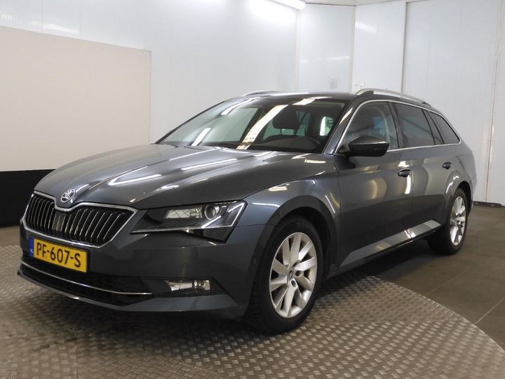 SKODA SUPERB 2017 tmbjg9np3h7561855