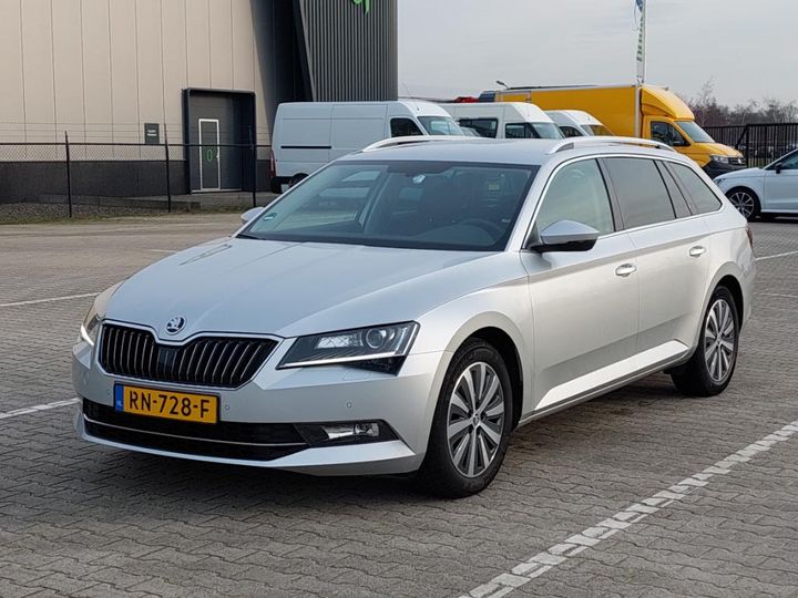 SKODA SUPERB 2018 tmbjg9np4j7547131