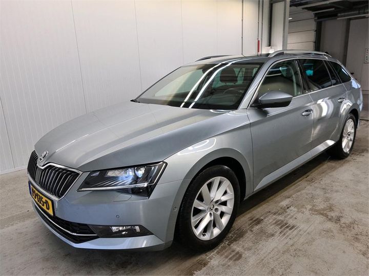 SKODA SUPERB 2017 tmbjg9np6h7040984