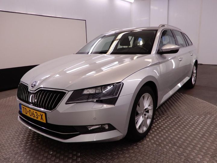 SKODA SUPERB 2018 tmbjg9np7j7607130