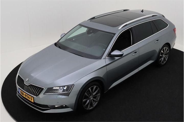 SKODA SUPERB 2018 tmbjg9np8j7556611