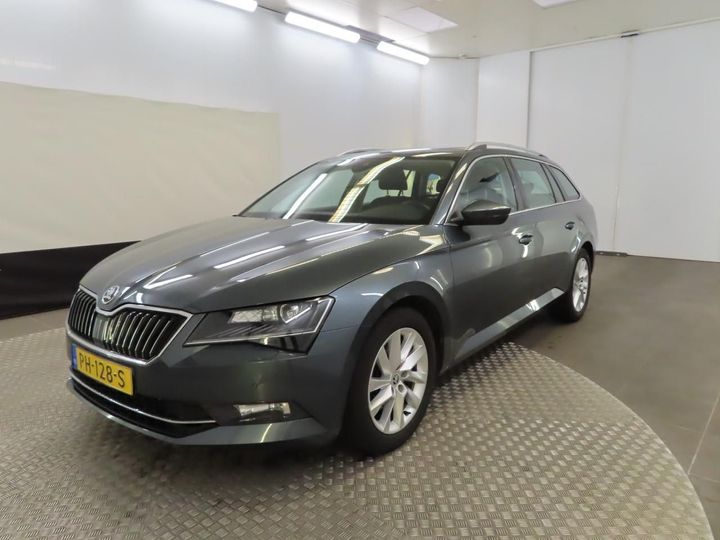 SKODA SUPERB 2017 tmbjg9npxj7504784