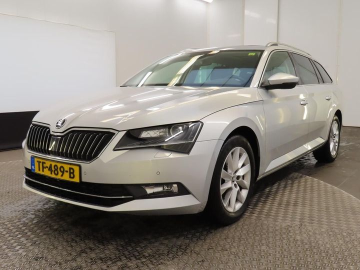 SKODA SUPERB 2018 tmbjg9npxj7597984