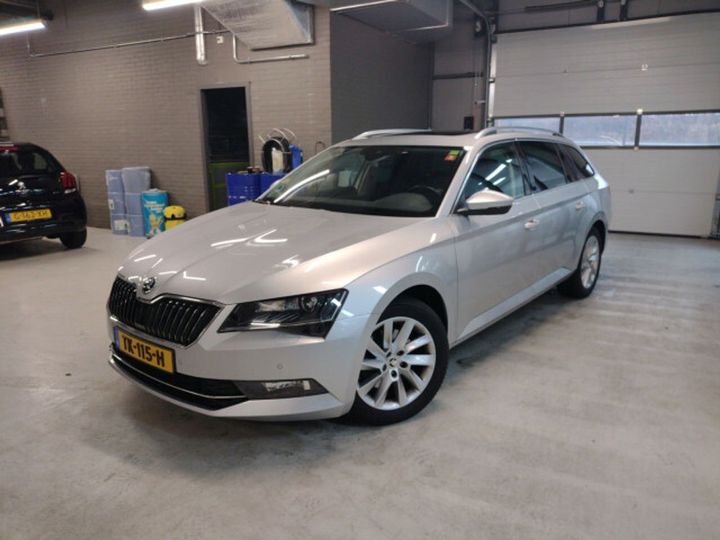 SKODA SUPERB 2018 tmbjg9npxj7598035