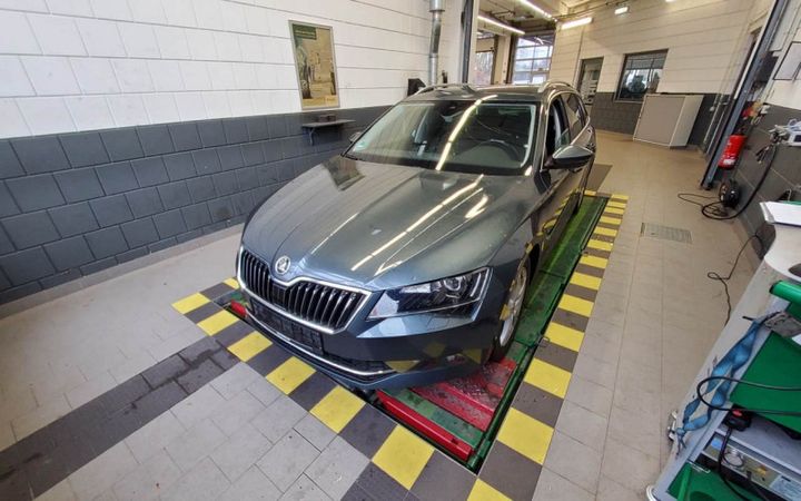 SKODA SUPERB 2019 tmbjh7np2k7057922