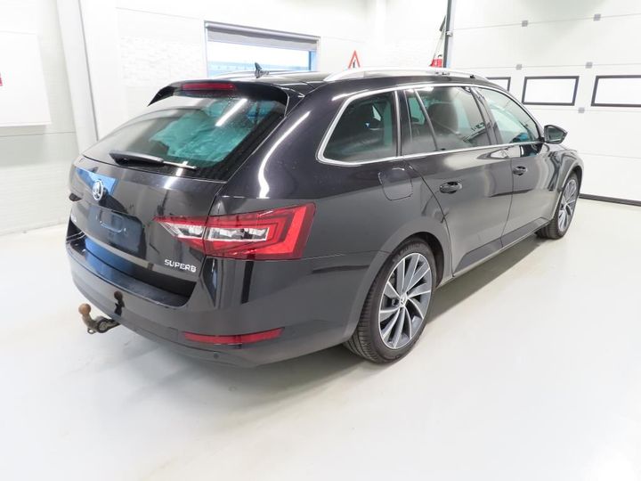 SKODA SUPERB 2019 tmbjh7np8k7056127