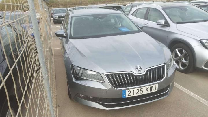 SKODA SUPERB 2019 tmbjh7npxk7061572