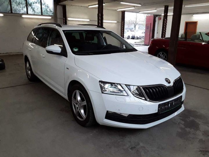 SKODA OCTAVIA 2018 tmbjj7ne1j0282407