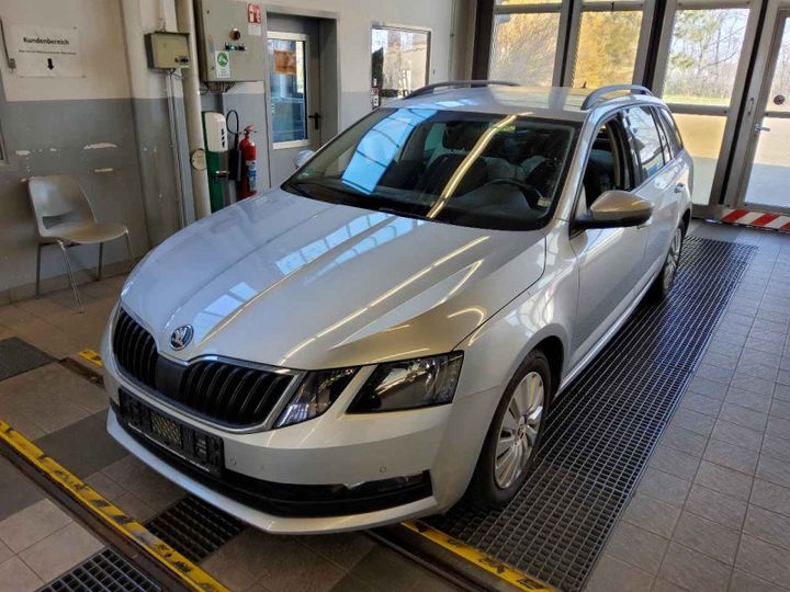 SKODA OCTAVIA 2017 tmbjj7ne9j0158417