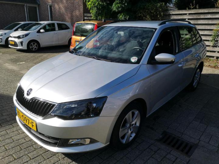 SKODA FABIA 2017 tmbjm6nj6hz046193