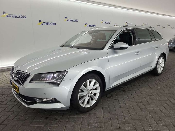 SKODA SUPERB 2019 tmbjn9np0k7026091