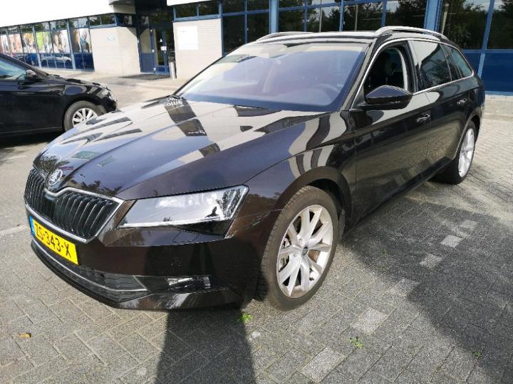 SKODA SUPERB 2019 tmbjn9np0k7046714