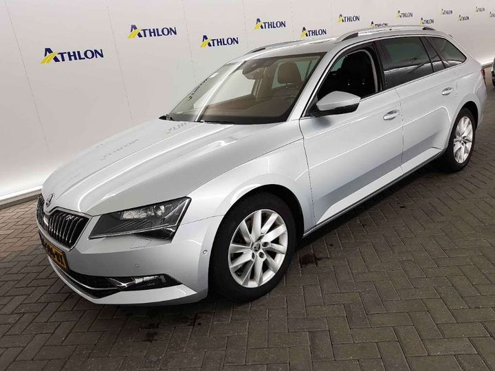 SKODA SUPERB 2019 tmbjn9np4k7027051