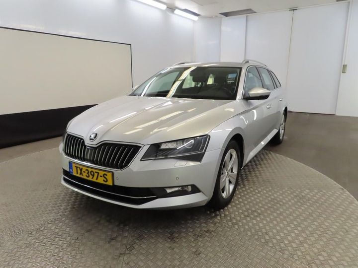 SKODA SUPERB 2018 tmbjn9npxk7009623