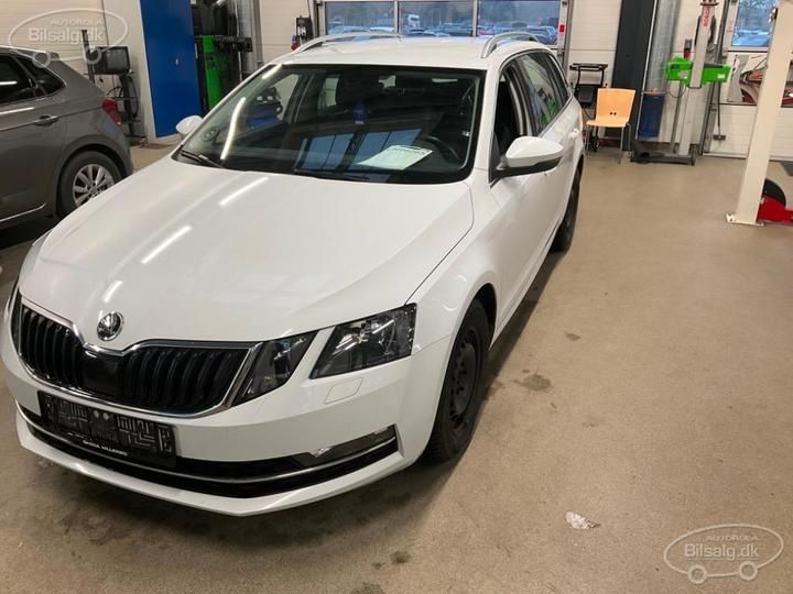 SKODA OCTAVIA 2019 tmbjp9ne0l0028006