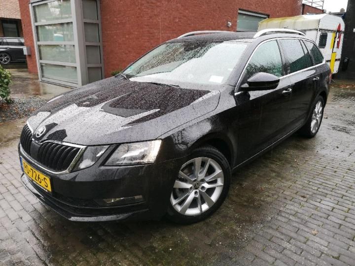 SKODA OCTAVIA 2017 tmbjp9ne6j0009568