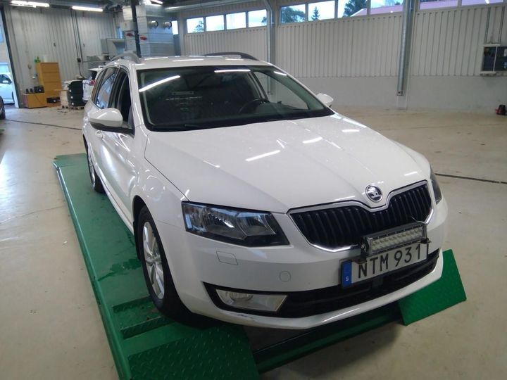 SKODA OCTAVIA 2017 tmblg9ne1h0160045