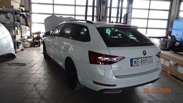 SKODA SUPERB 2018 tmblj7np0k7033566