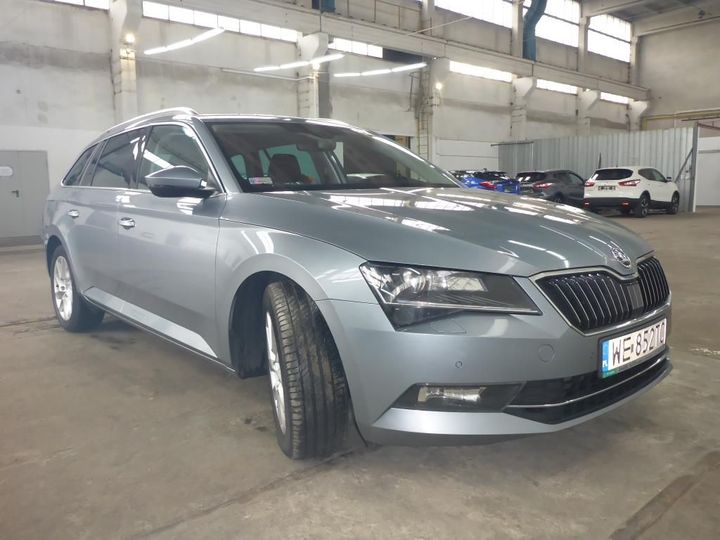 SKODA SUPERB 2018 tmblj9np2j7589825