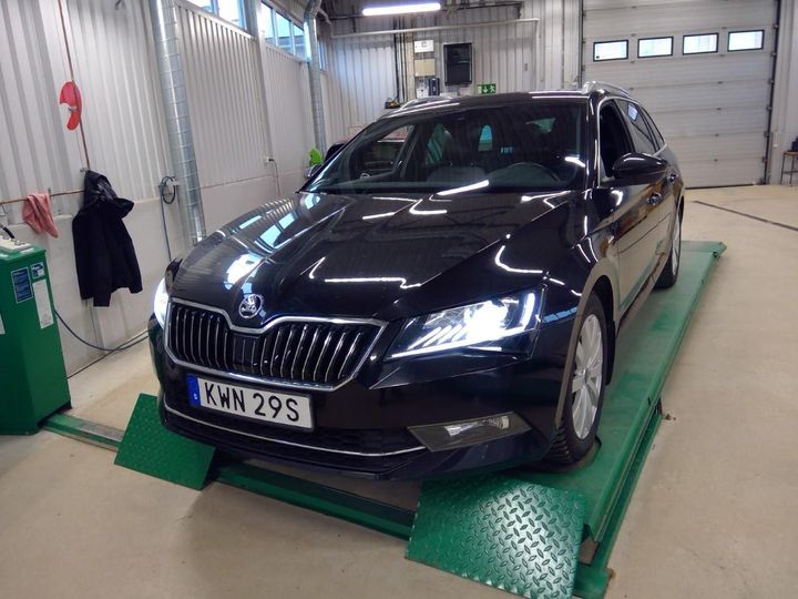 SKODA SUPERB 2019 tmblj9np6k7068902