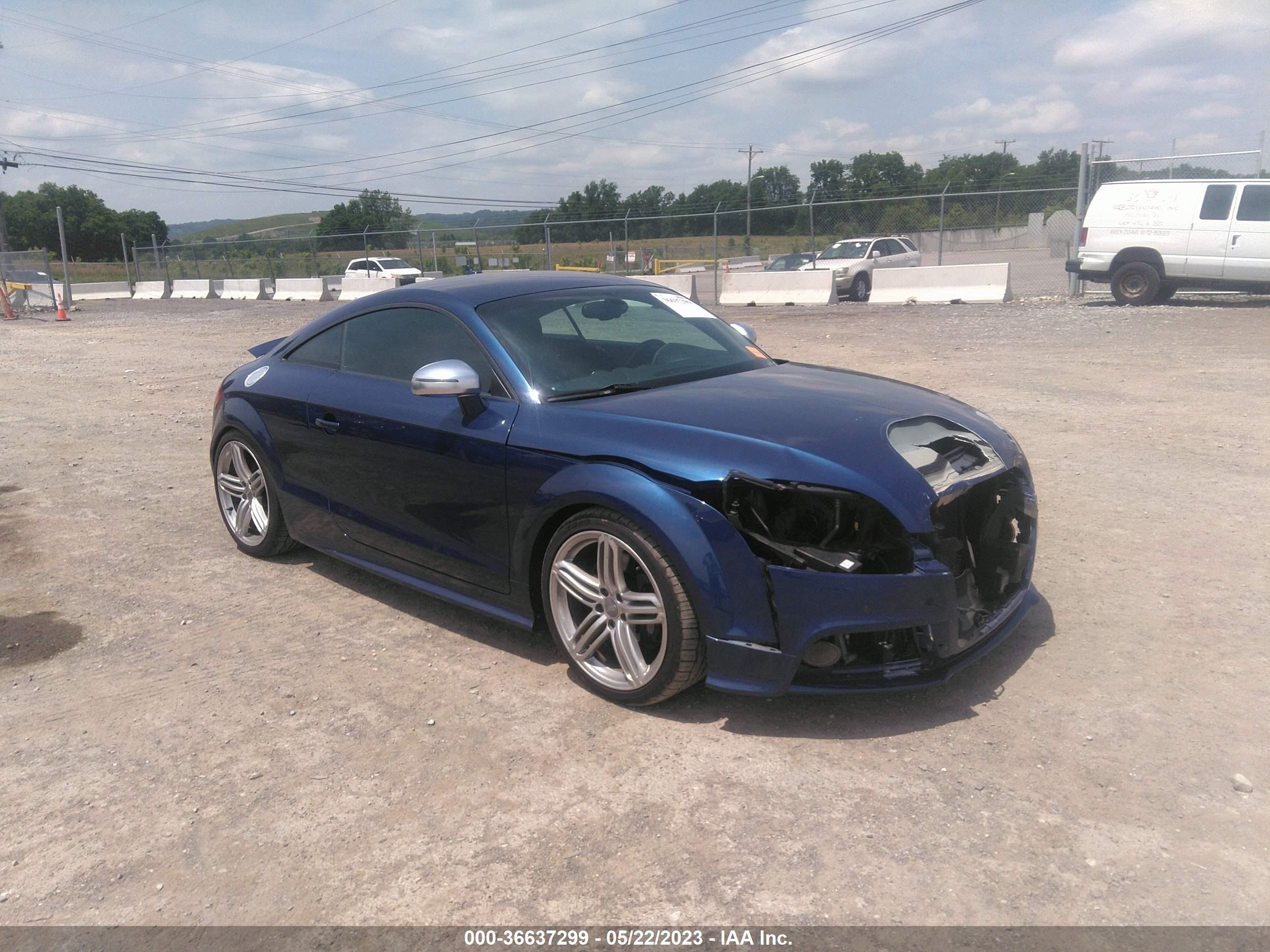 AUDI TTS 2011 trub1afk2b1017731