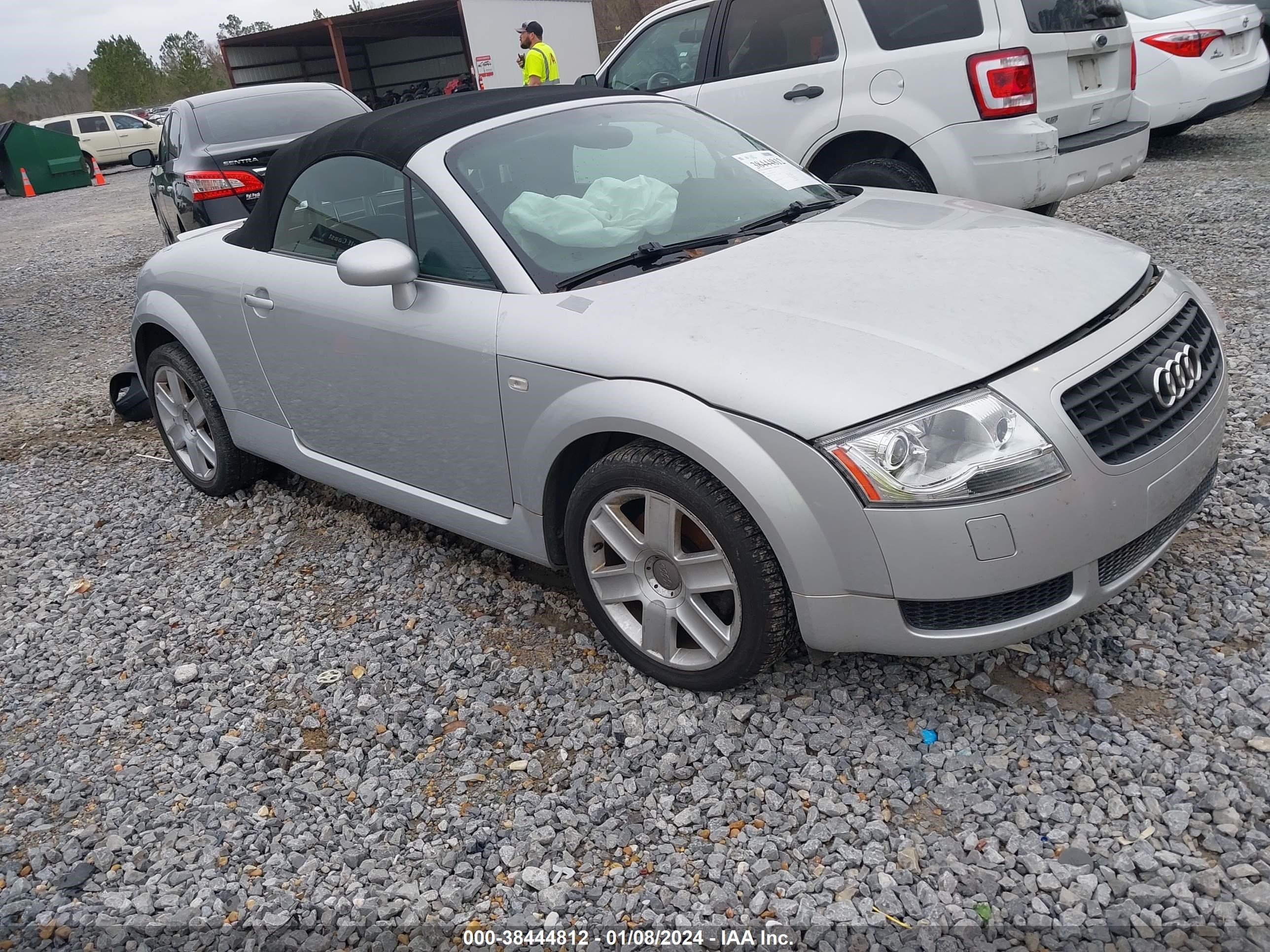 AUDI TT 2004 trutc28n441011959