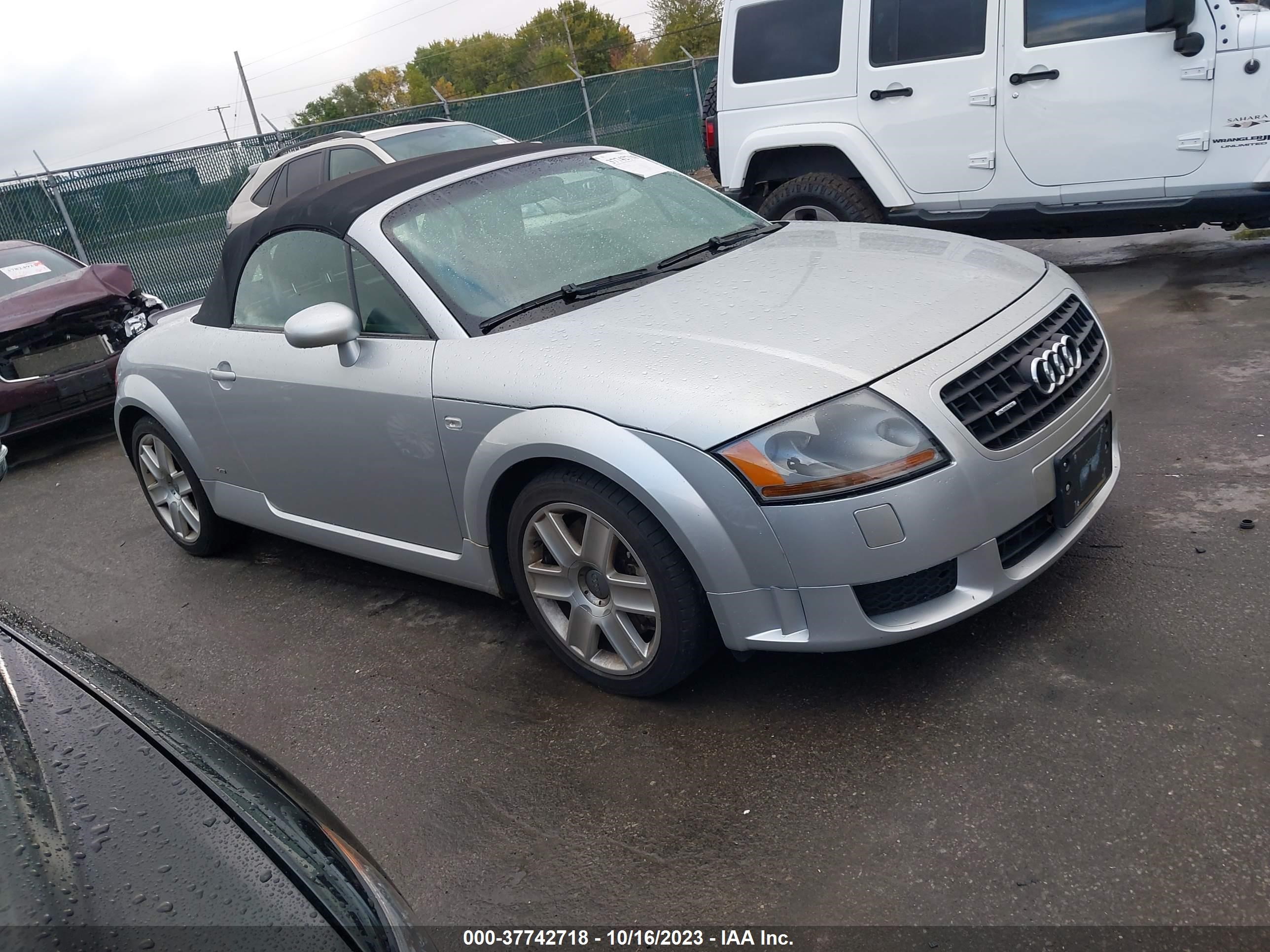 AUDI TT 2004 truuf28n741026404