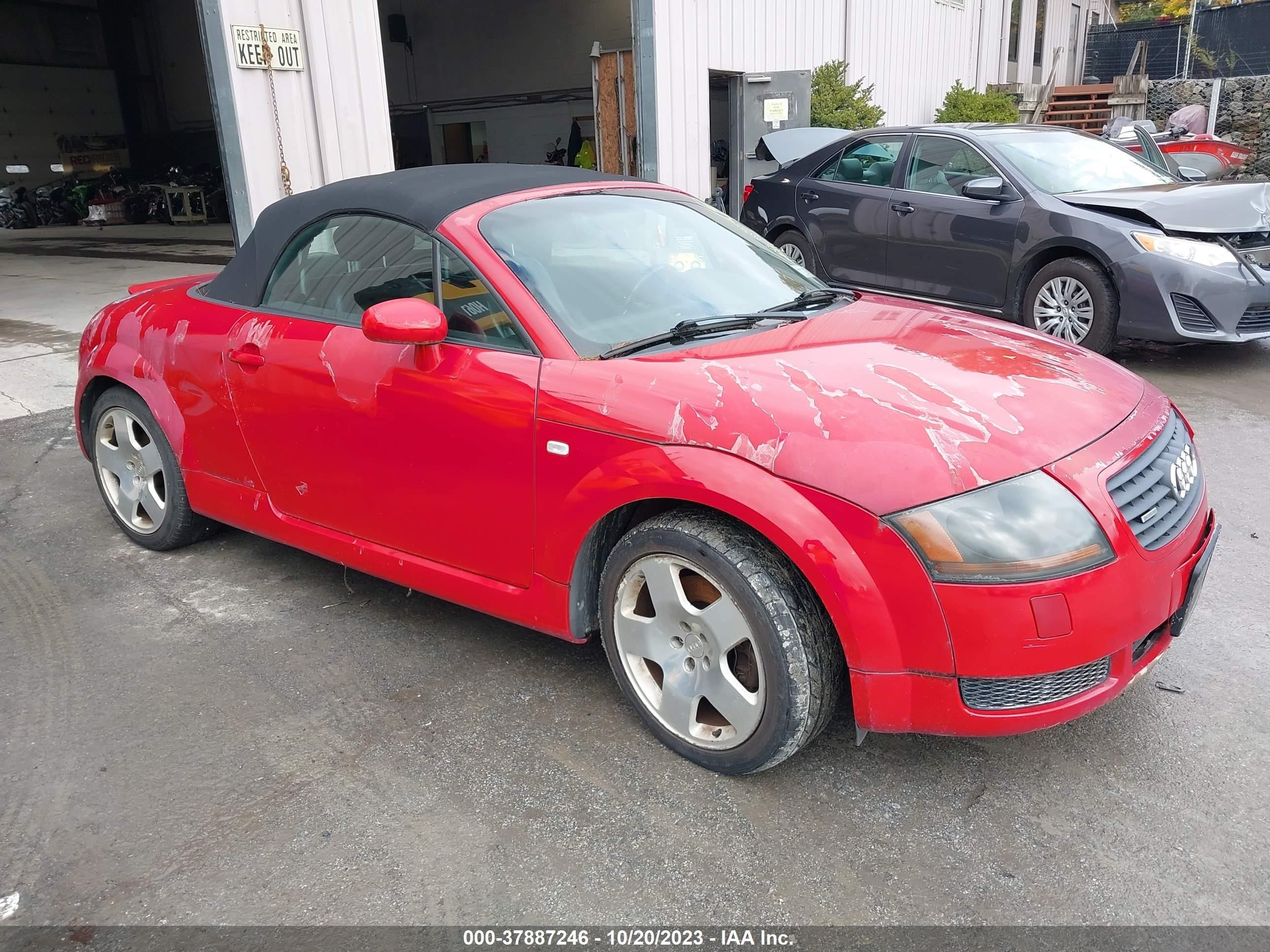 AUDI TT 2002 truut28n721012394