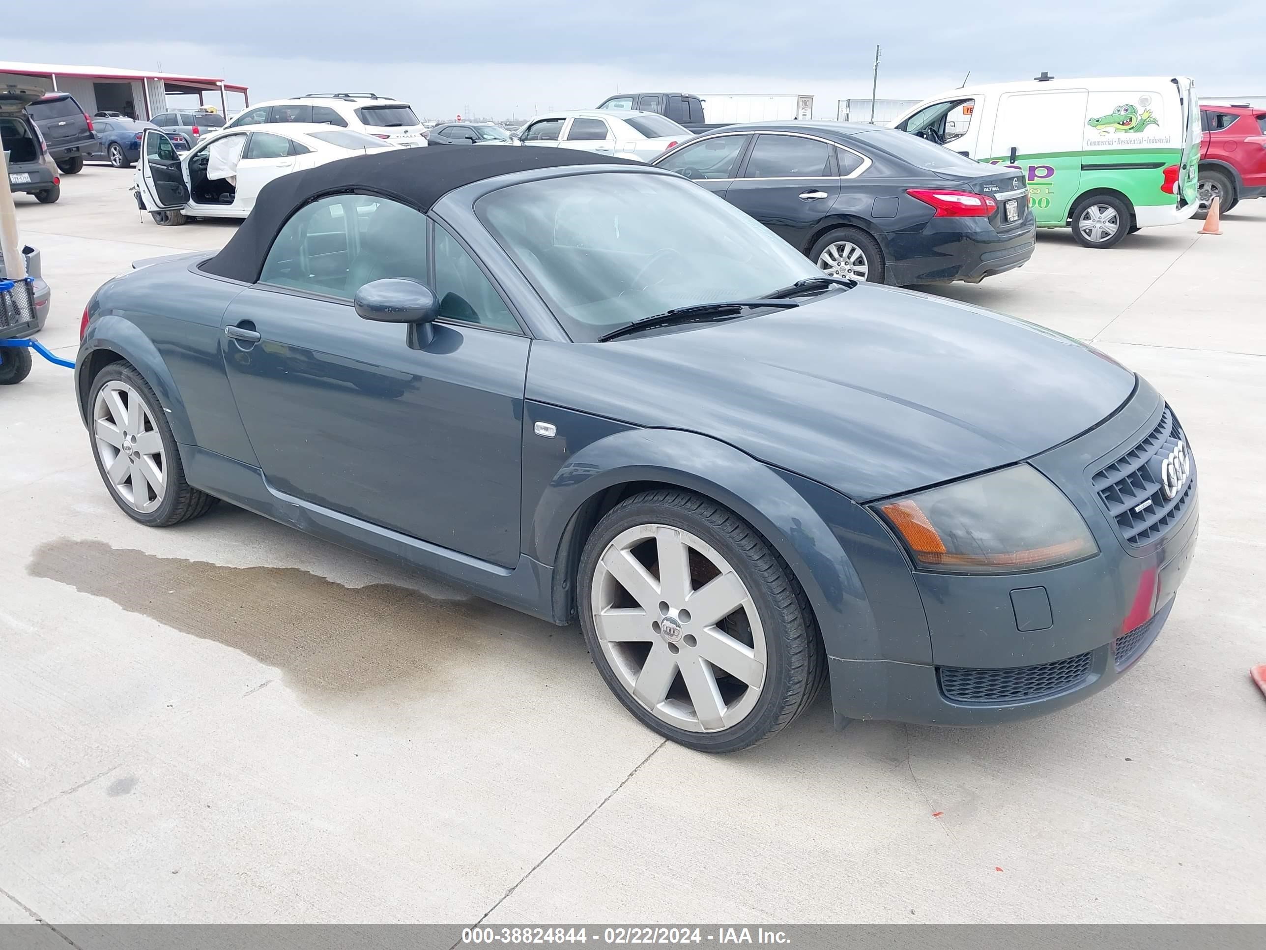 AUDI TT 2003 truut28n731021534