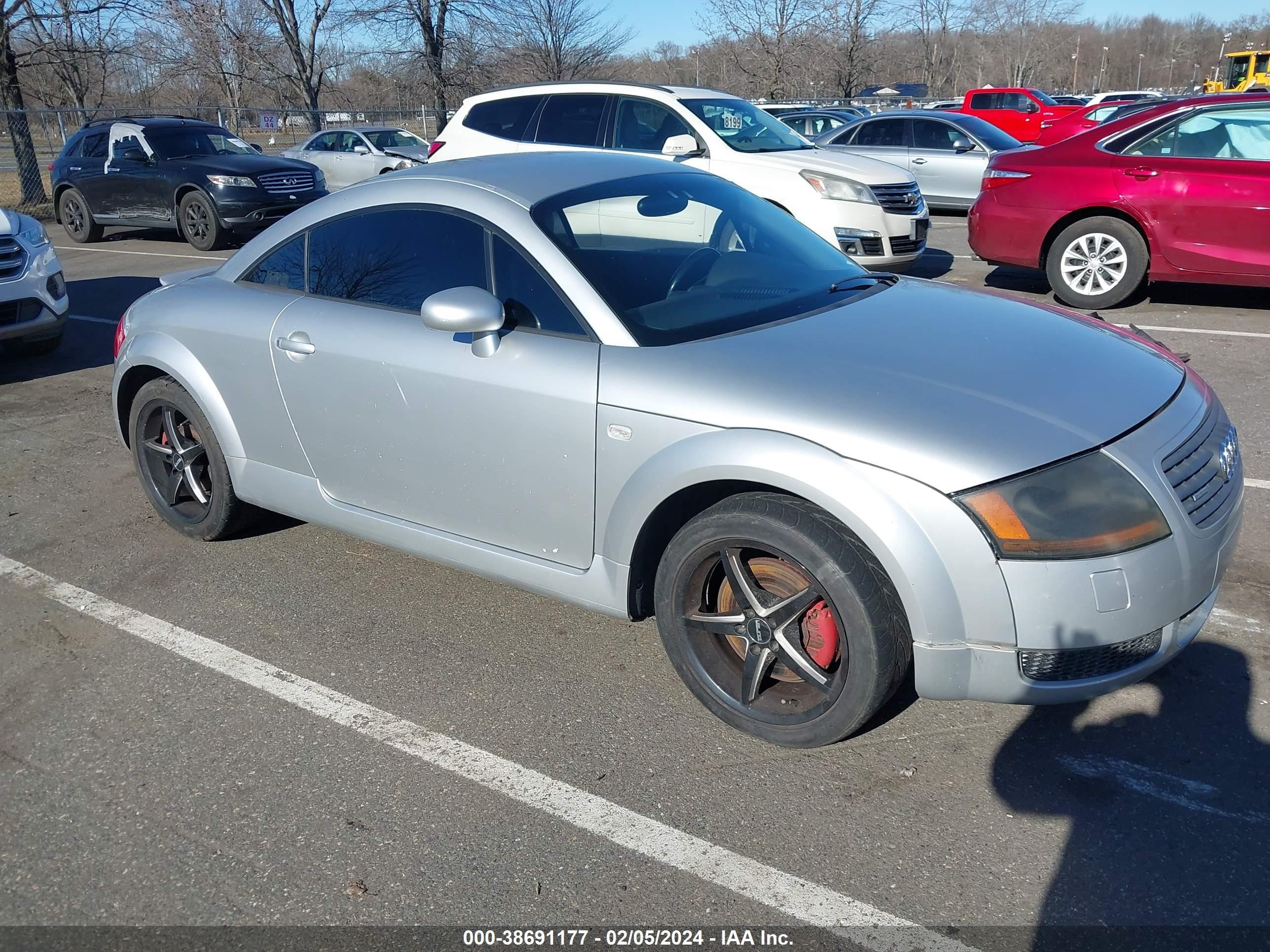 AUDI TT 2002 truwt28n021040143