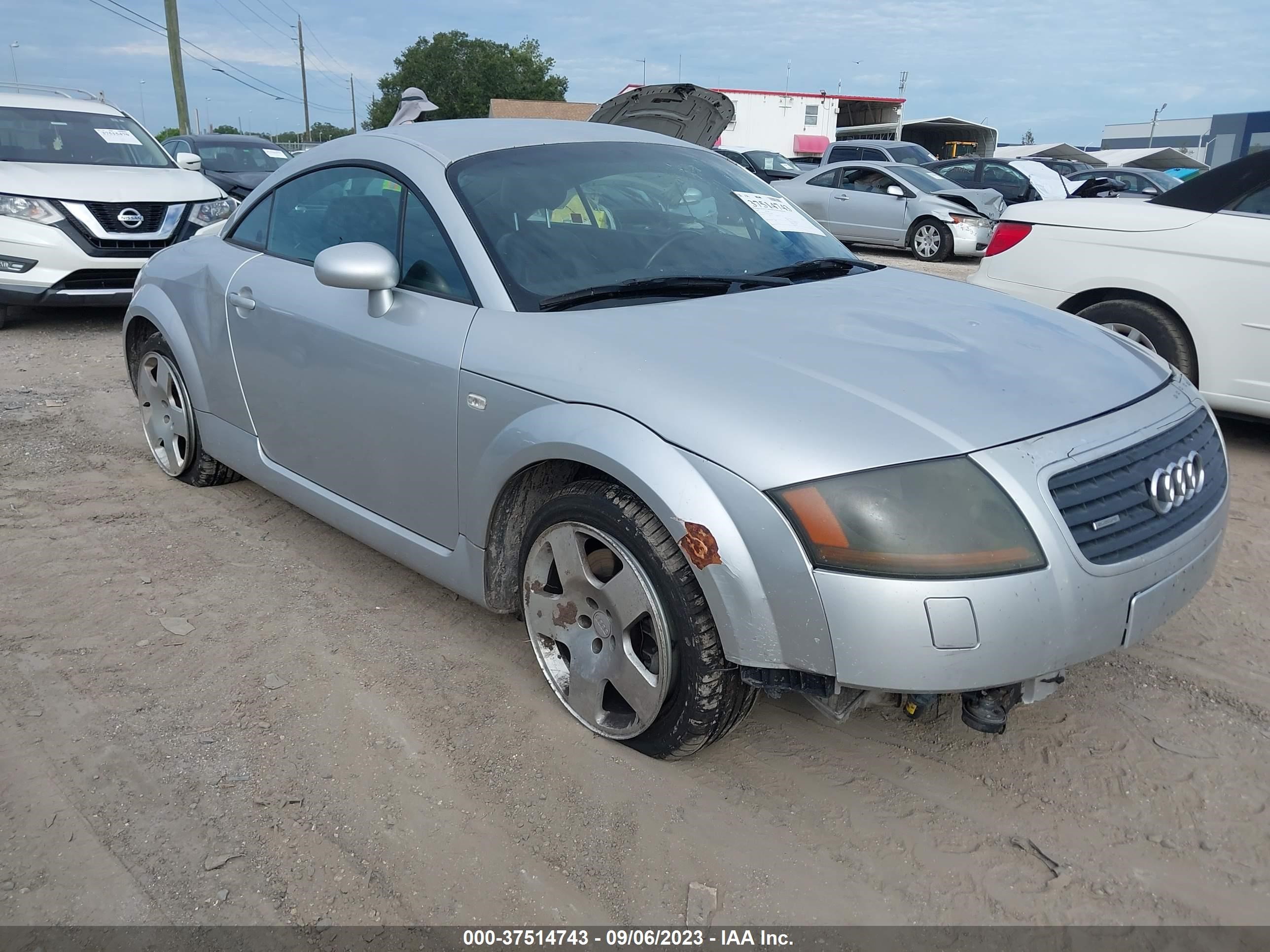 AUDI TT 2001 truwt28n311034674