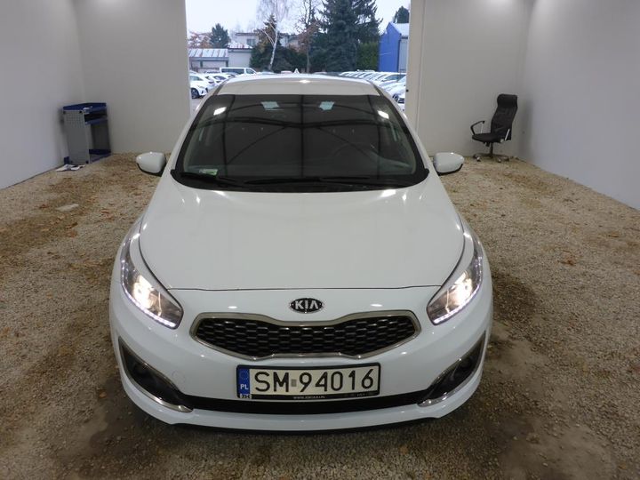 KIA CEE&#39D 2018 u5yhm516ajl340260