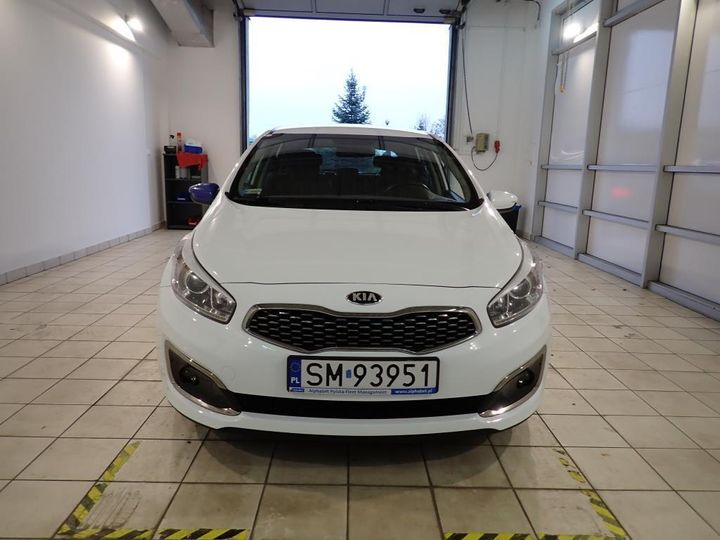 KIA CEE&#39D 2018 u5yhm516ajl340284