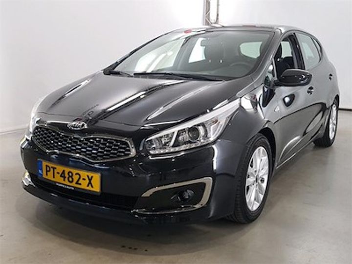 KIA CEE D 2017 u5yhm51aahl307818