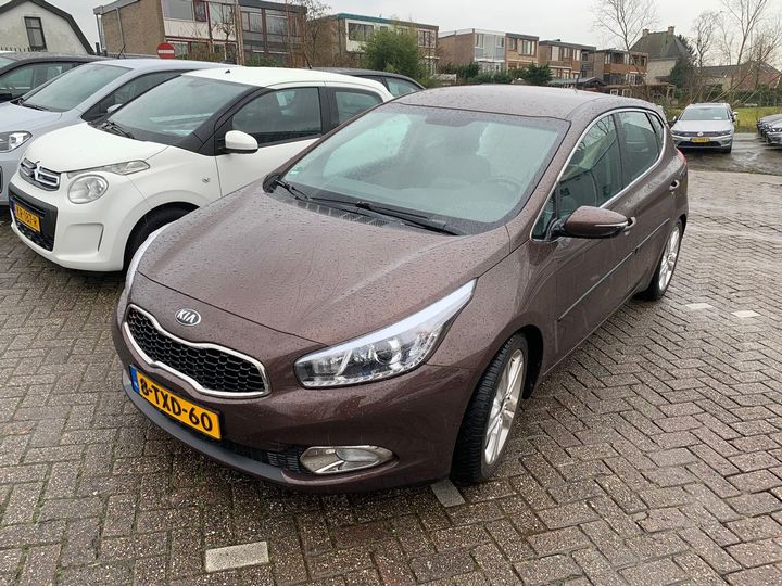 KIA CEE&#39D 2014 u5yhn513ael083544